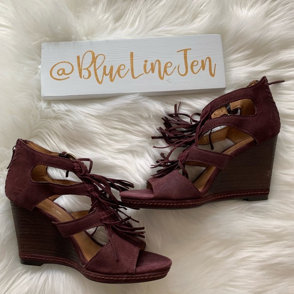 NWOT Trask Felicity Fringe Wedges - Picture 2 of 8